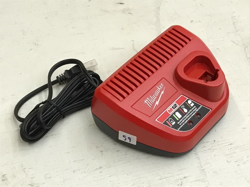 Milaukee M12 Battery Charger ...