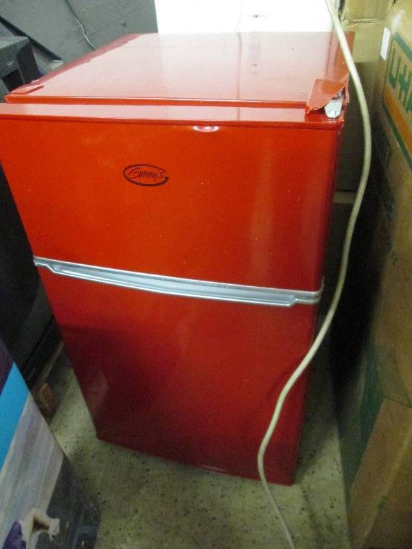 Ginnys Brand Mini Refrigerator out...