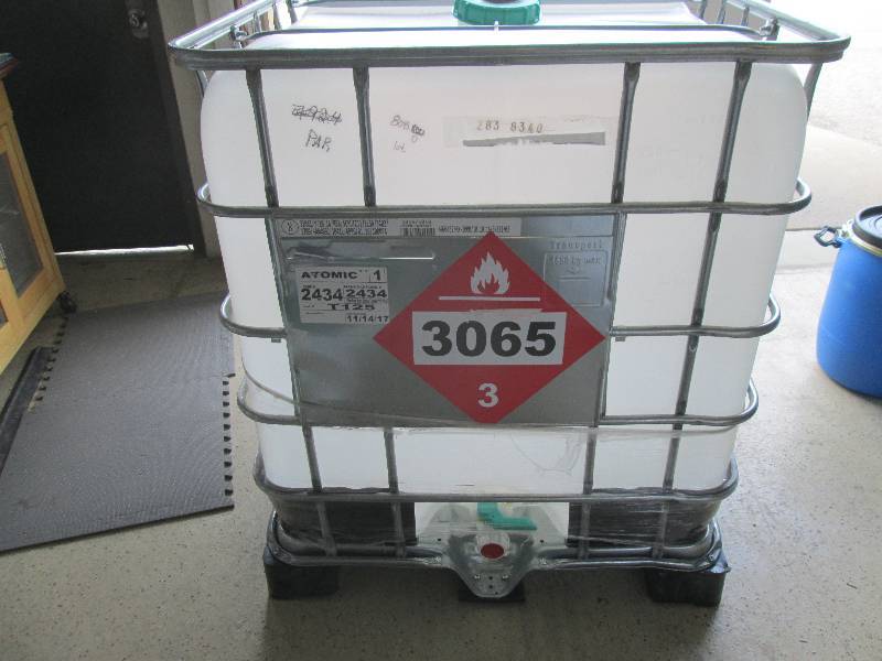 Caged Pallet  WaterLiquid Containe...