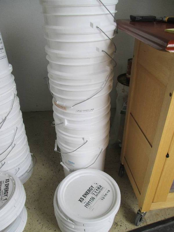 Lot of 8 5 Gallon Plastic Pails wi...