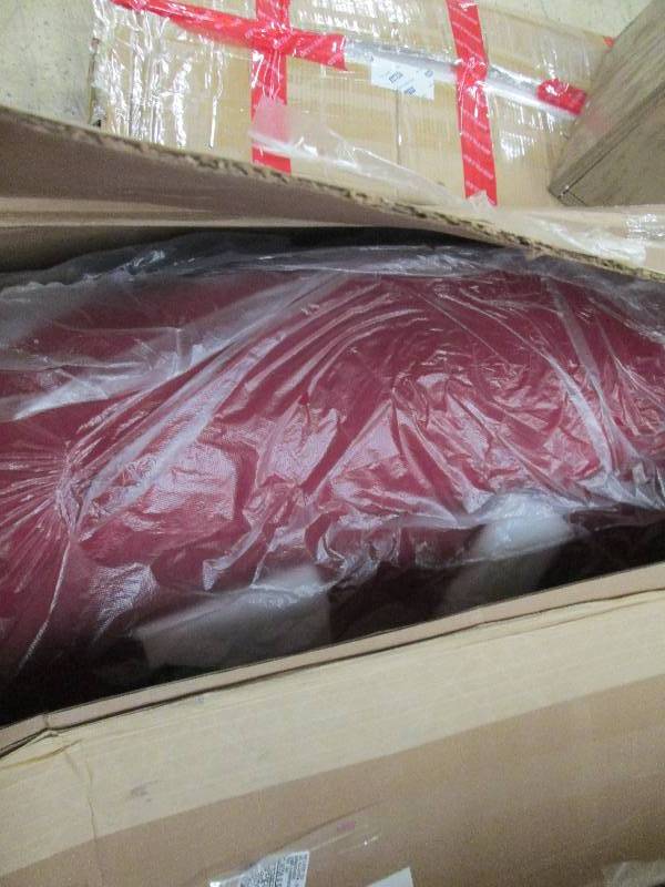 Super Plush Sofa open box Retail $4...