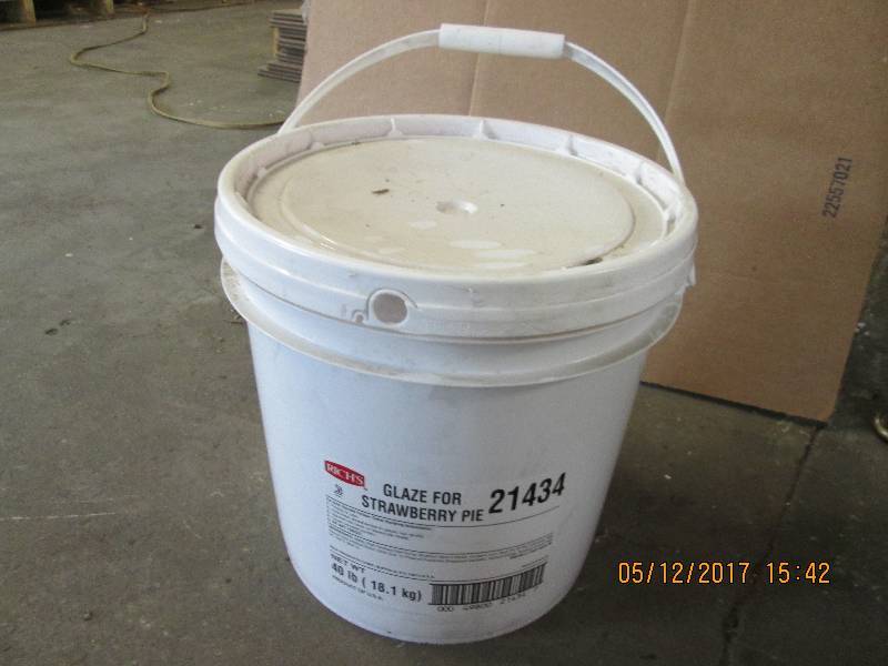 40 lb bucket of glaze for strawberr...