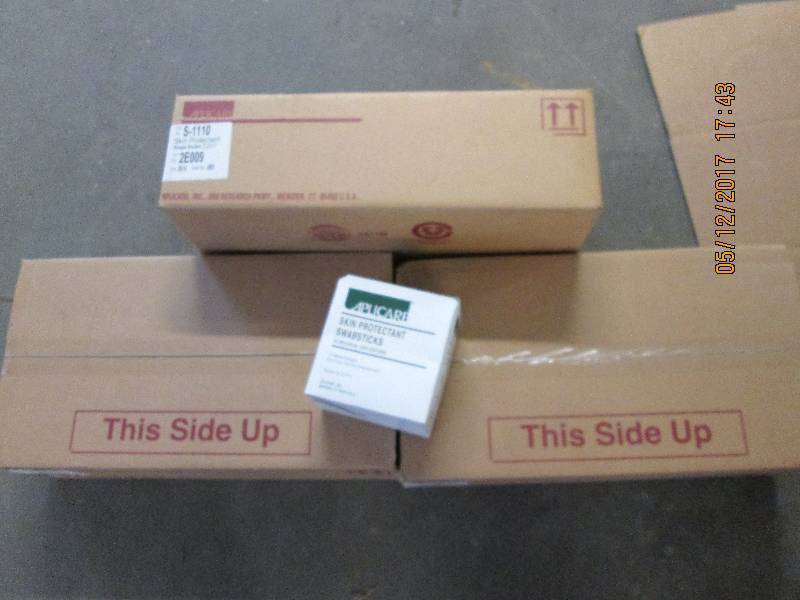 3 cases, 30 total boxes of 50 Aplic...