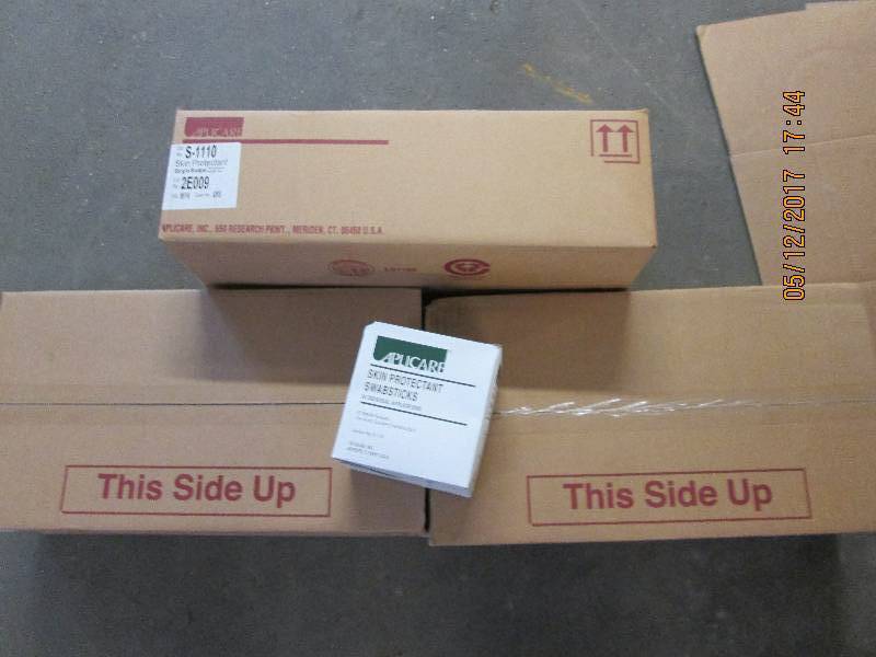 3 cases, 30 total boxes of 50 Aplic...