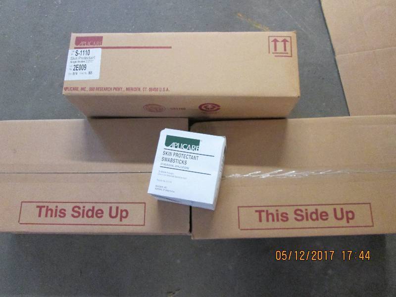 3 cases, 30 total boxes of 50 Aplic...