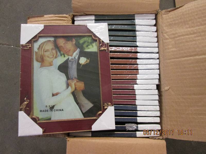 Case of 24 8 x 10 picture frames, a...