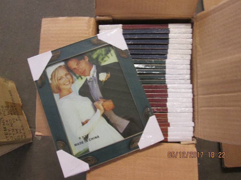 Case of 24 8 x 10 picture frames, a...