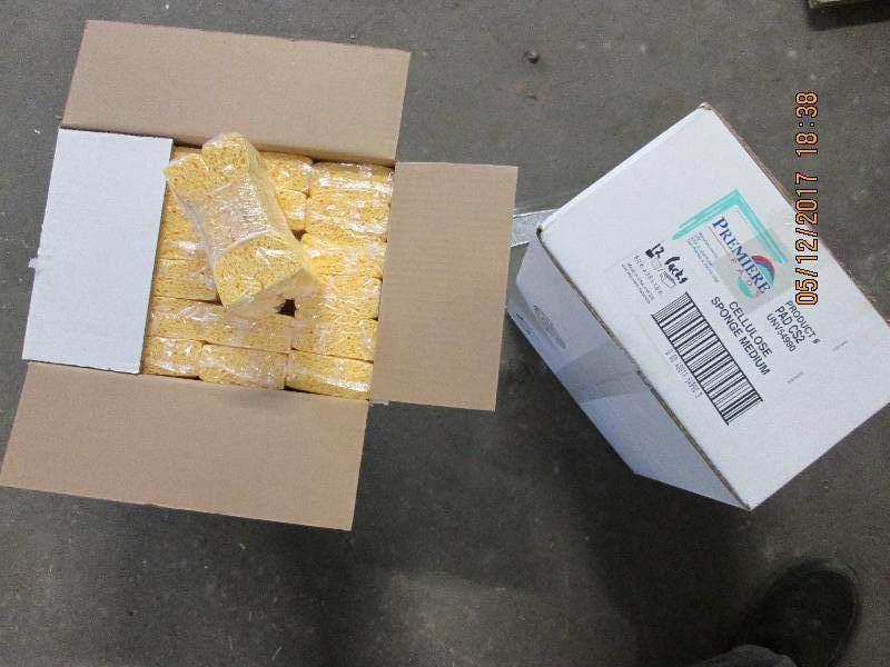 48 Premier cellulose sponges, 2 cas...