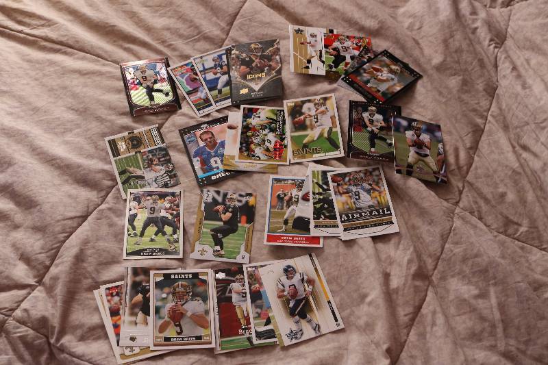 32 Drew Brees cards...