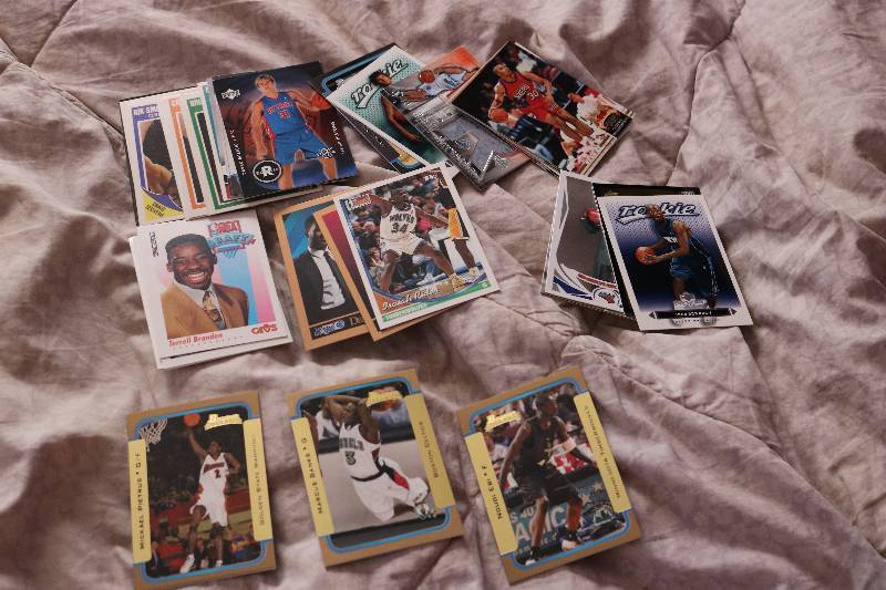 40 Misc Basketball rookie cards...
