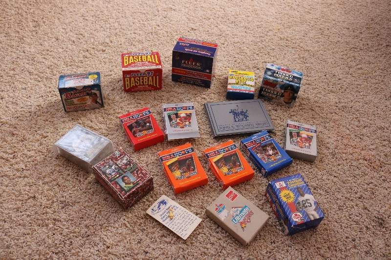 Box of Misc. sports cards...