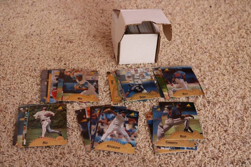 100 Pinnacle Museum Collection base...