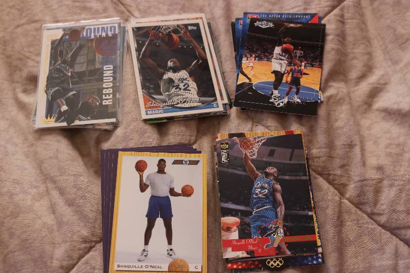 30 Shaquille ONeal cards...