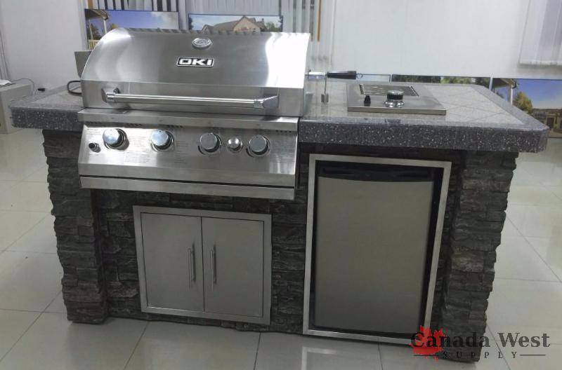lot 50 image: NEW BLACKROCK BBQ OUTDOOR STONE BBQ WITH ROTISSERIE AND FRIDGE 75001