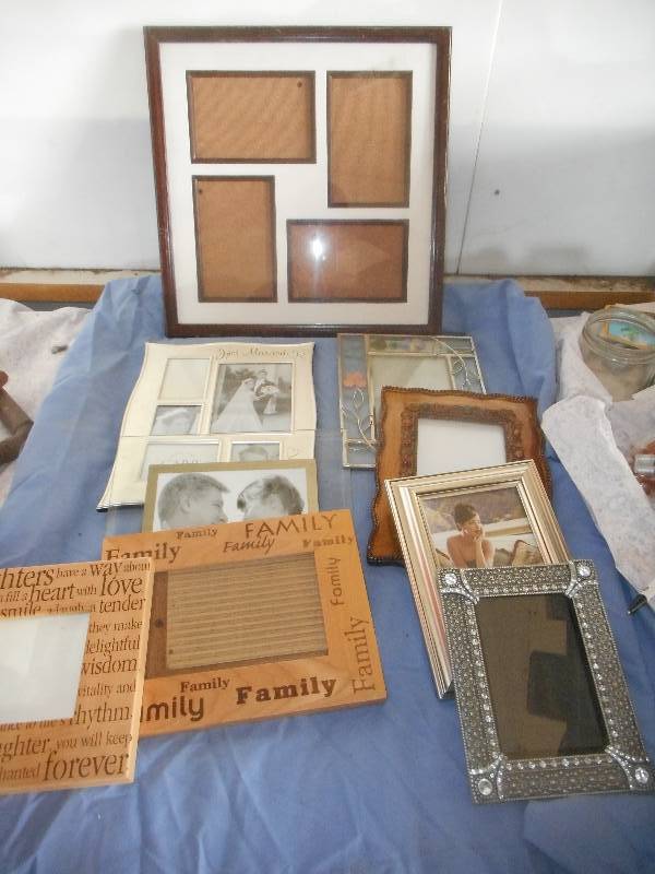 PICTURE FRAMES