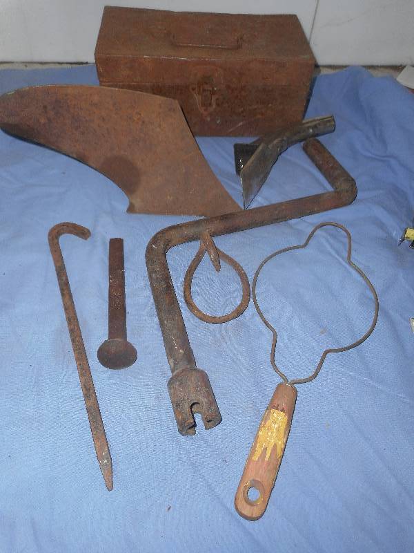 ANTIQUE METAL