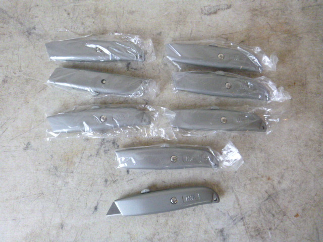 8 MIT Utility Knives