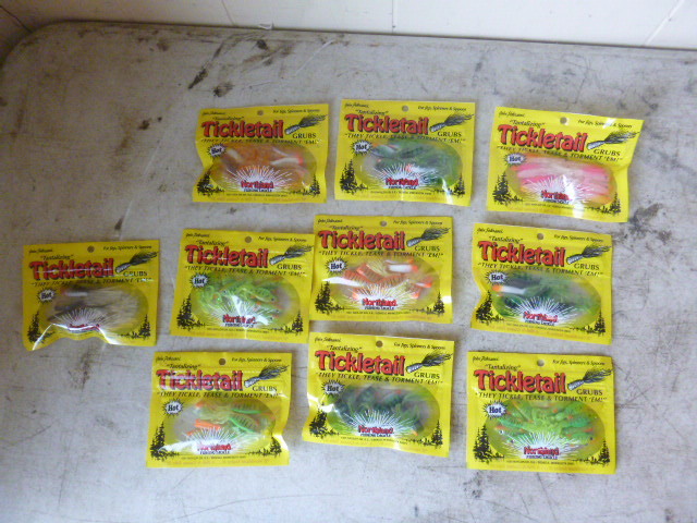 10 Packs of Northland Tickletail Grubs