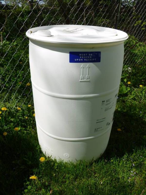 lot 13 image: Plastic Barrel