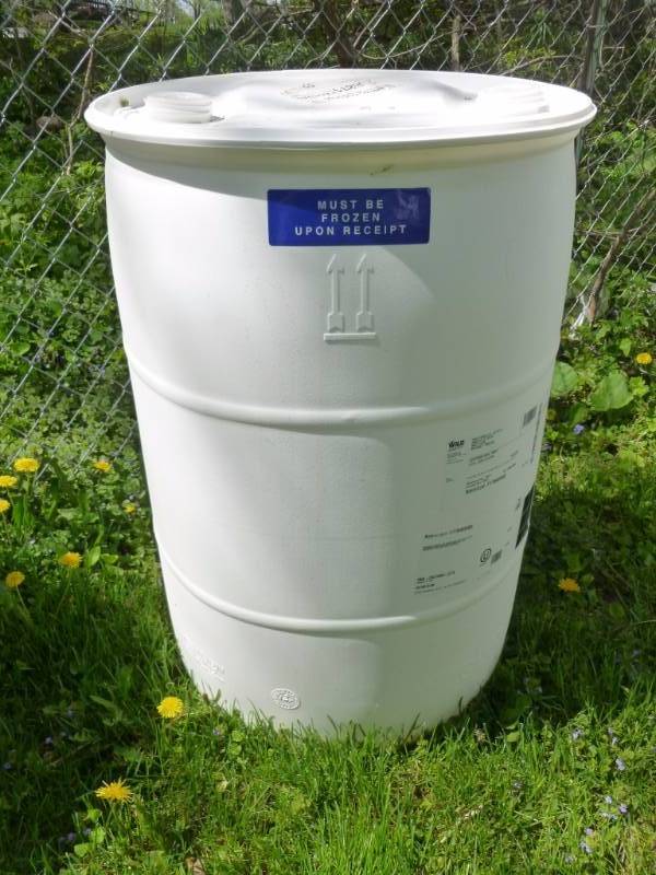 lot 14 image: Plastic Barrel