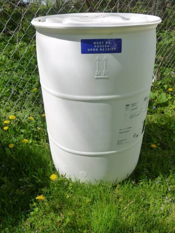 lot 15 image: Plastic Barrel