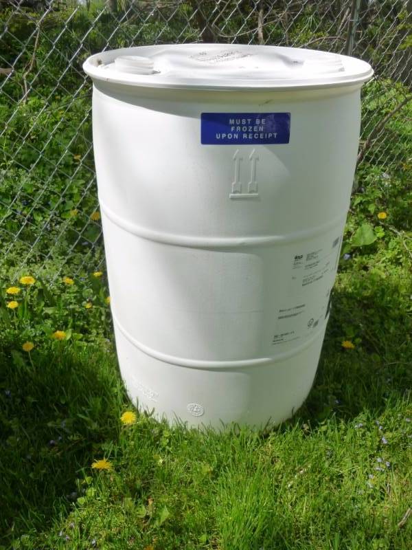 lot 16 image: Plastic Barrel