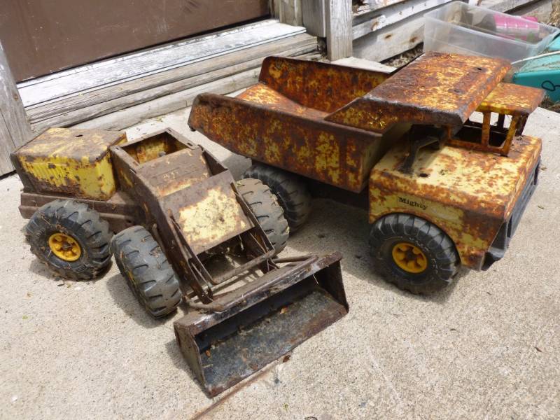 lot 26 image: Vintage Tonka