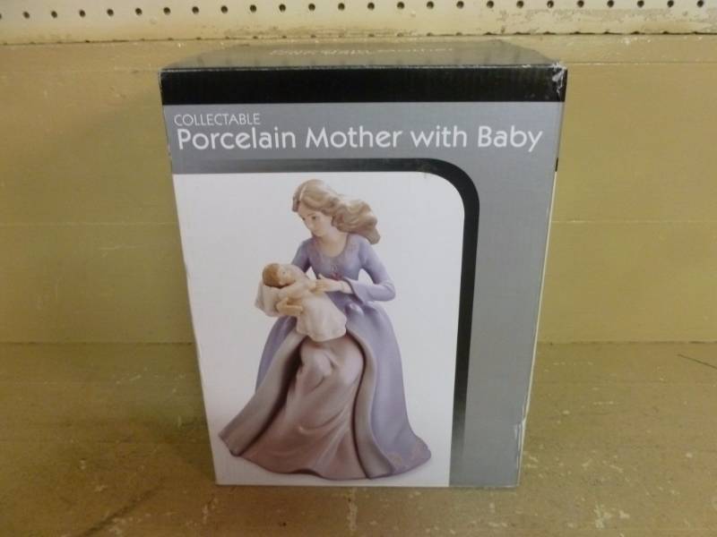 lot 44 image: Porcelain Figurine