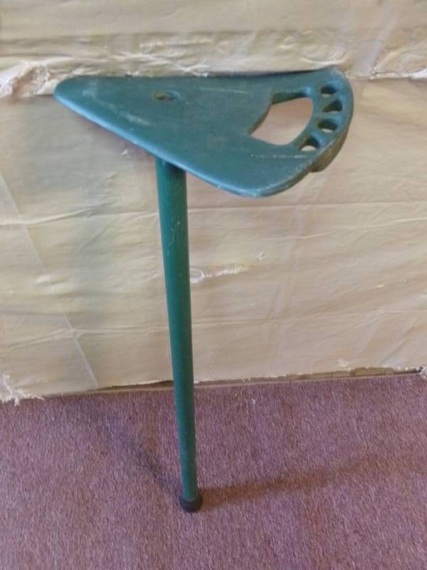 lot 56 image: Flipstick Cane