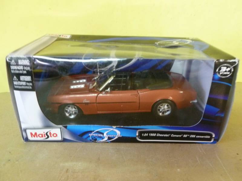 lot 62 image: Die Cast Metal Car