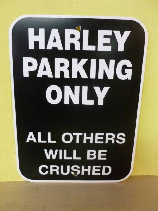 lot 63 image: Harley Davidson Collectible