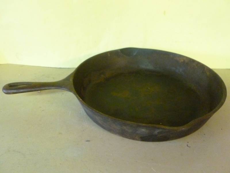 lot 83 image: Cast Iron Pan