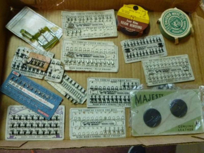 lot 88 image: Vintage Sewing items