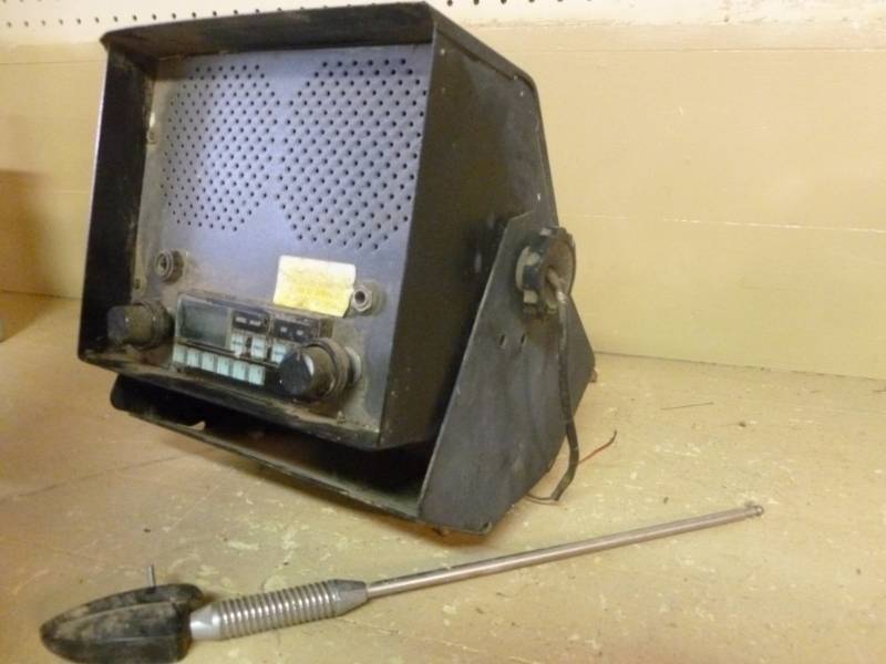 Tractor Fender Mount Radio Manannah 266 Motorized Bike, Push Mower