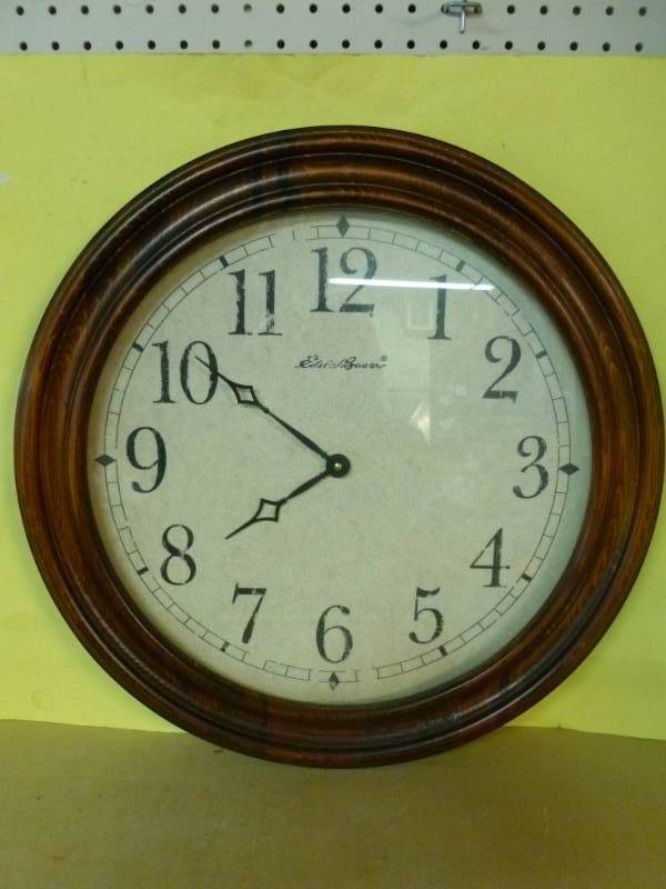 lot 112 image: Wall Clock