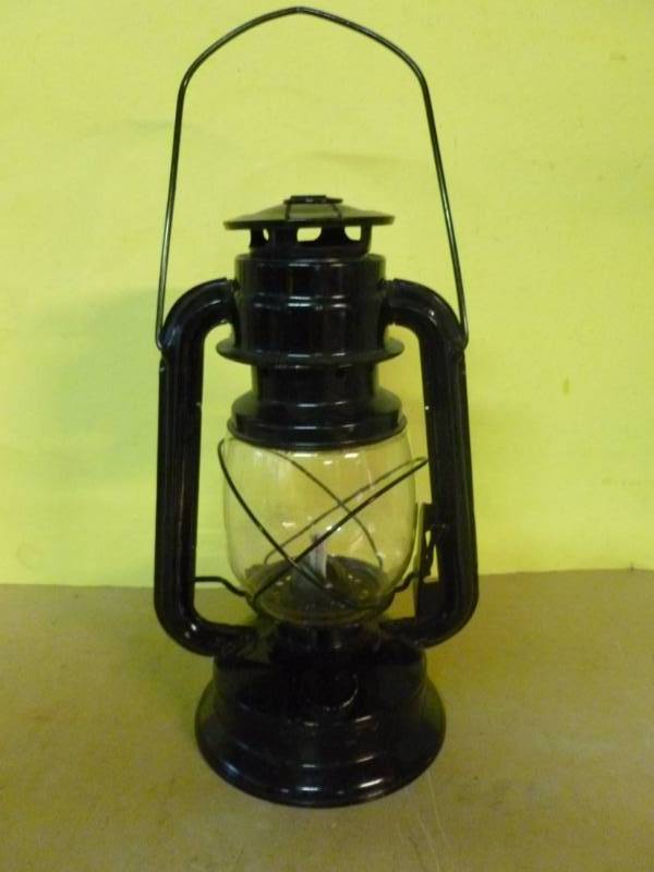lot 123 image: Barn Lantern