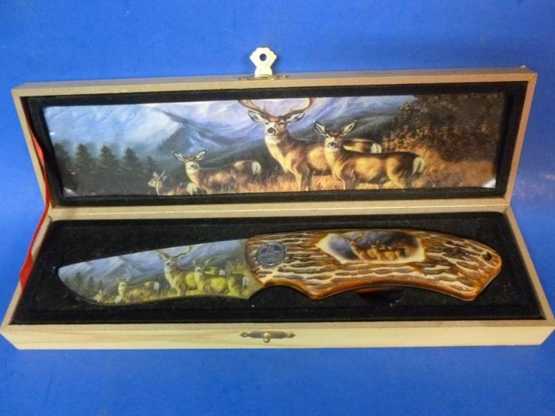 lot 131 image: Collector Knife