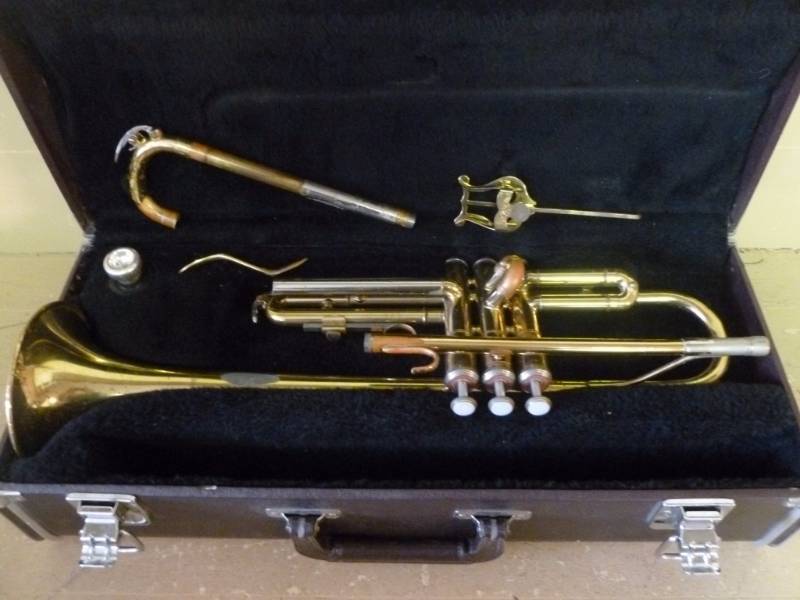 lot 185 image: Trumpet
