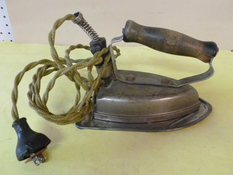 lot 189 image: Vintage Iron