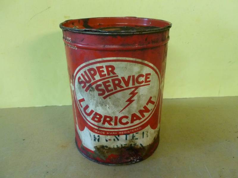 lot 211 image: Vintage Oil Can