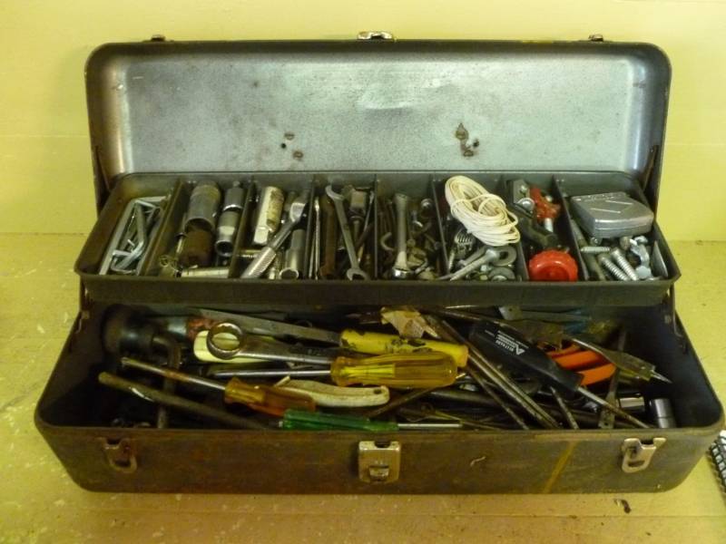 lot 212 image: Toolbox