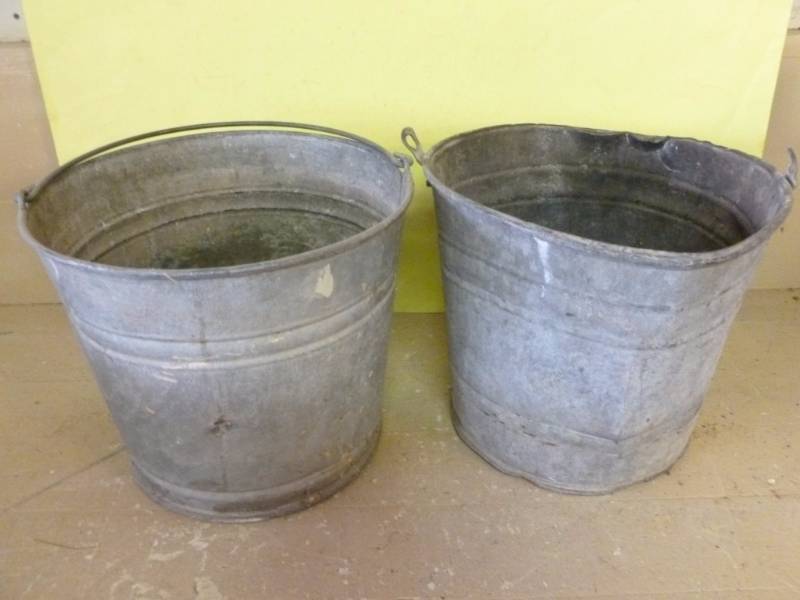 lot 228 image: Vintage Feed Bucket