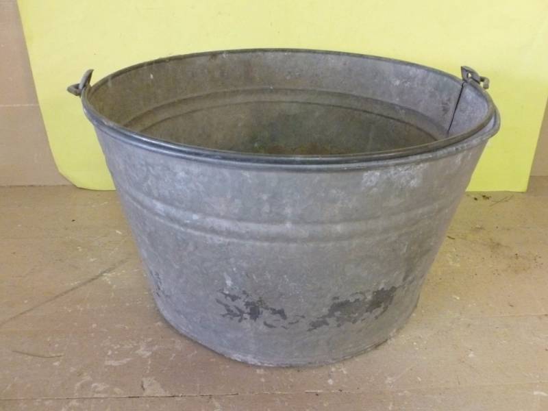 lot 229 image: Vintage Wash Tub