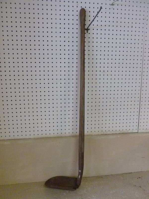 lot 236 image: Shovel