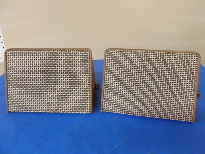 lot 249 image: Vintage Speakers