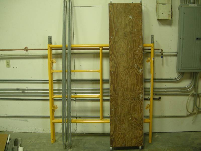lot 3 image: Bil-Jax Scaffold Set