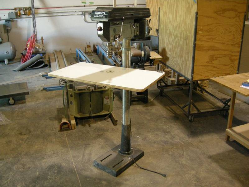 lot 12 image: Delta Floor Standing Drill Press