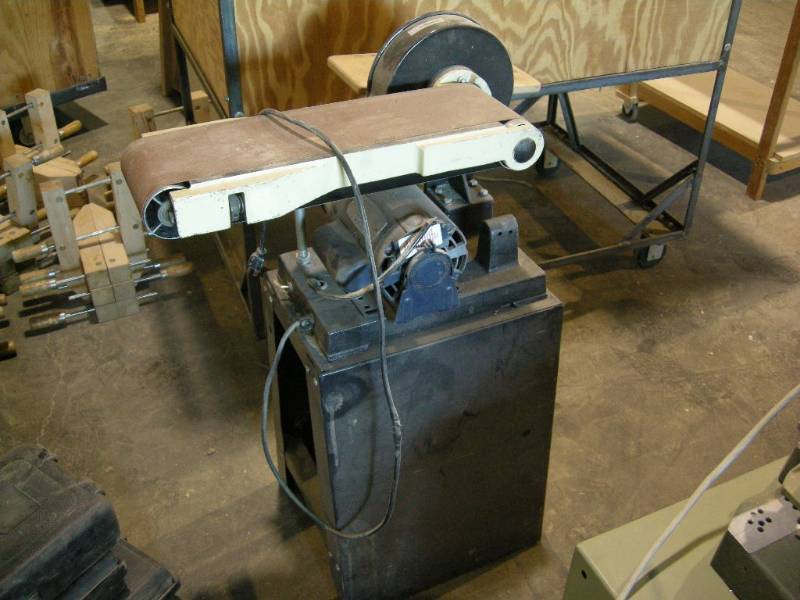 lot 13 image: Foley Belsaw 6 Table Sander