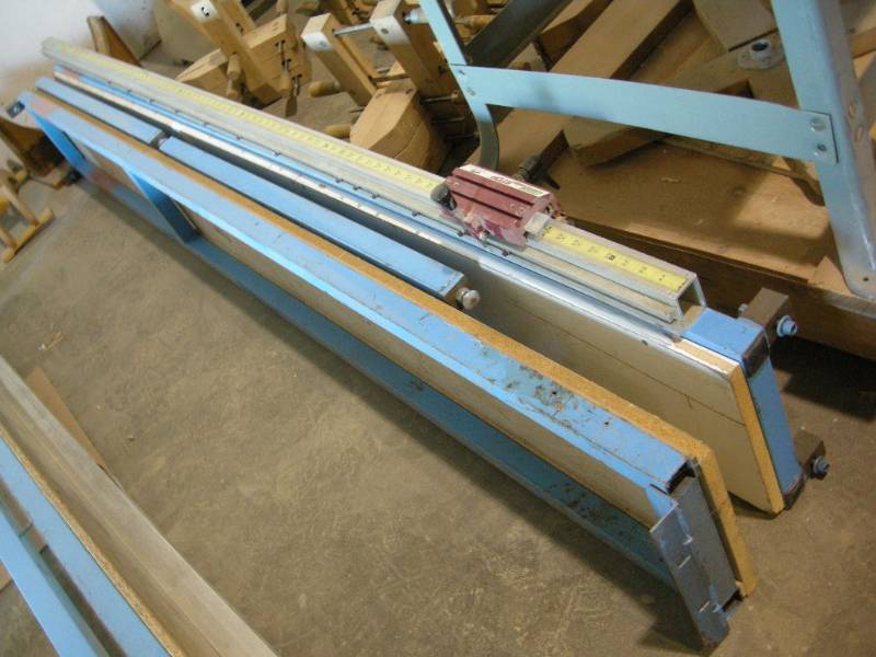 lot 23 image: 2 Cut-off Saw End Supports