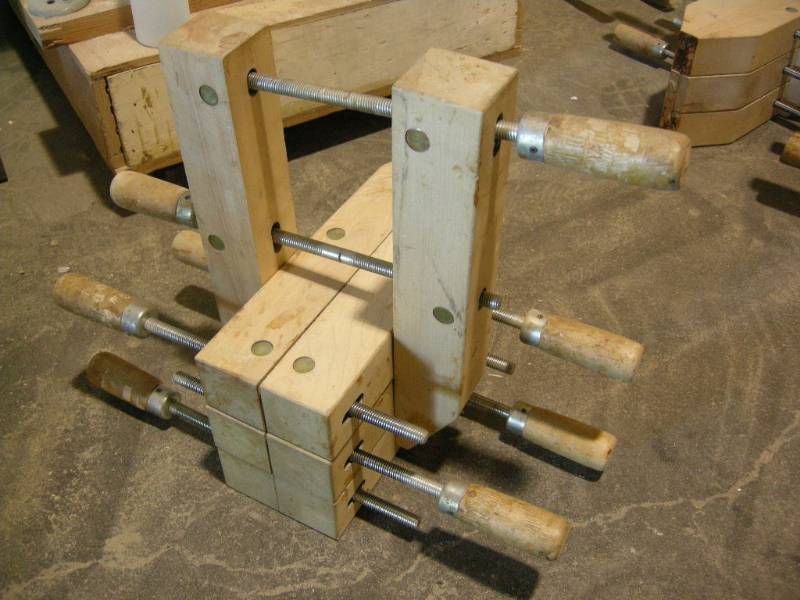 lot 25 image: Set of 4 Jorgensen Style Clamps